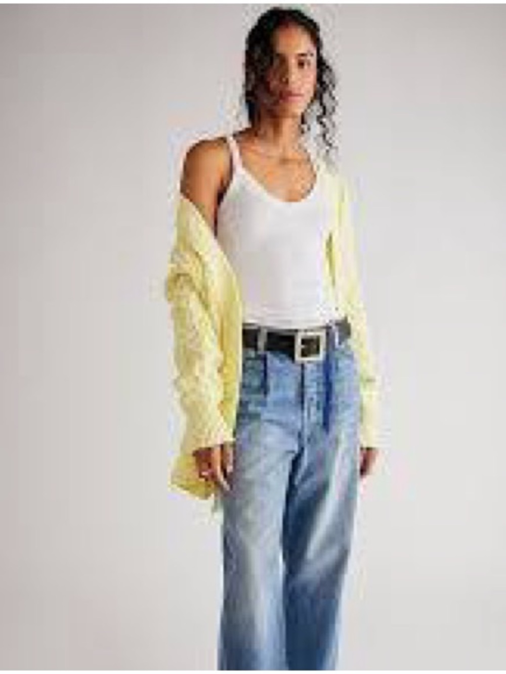Sandrine Rose Women’s mid wash barrel leg denim jeans, size 24. NWT